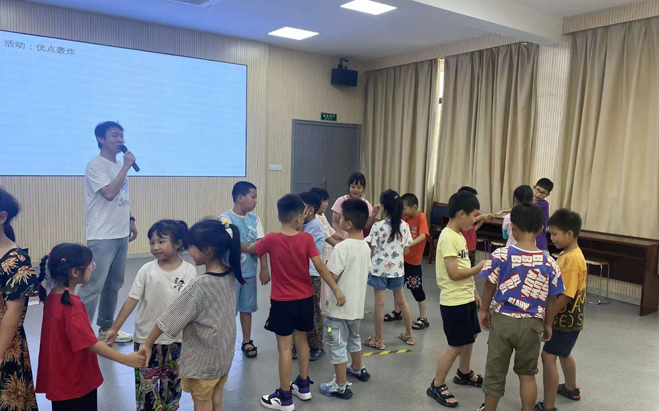 六合龙观乡中心学校